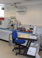 Laboratório equipado com Caprock